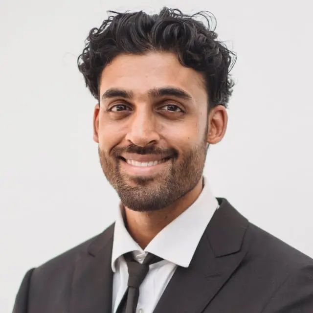 Logan Carter - CEO of Midday, Toronto